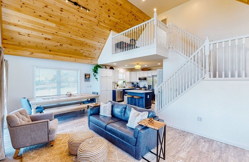 North Hero House | Waterfront home on Lake Champlain with pool, hot tub, dock, kayak & canoe