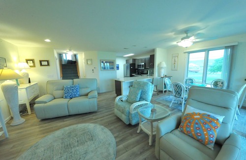 Rock Hall House | Waterfront in Historic Rock Hall, overlooking the main harbor and Chesapeake Bay
