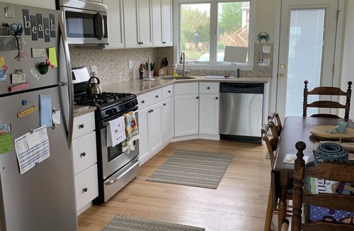 Jamesport House | WATERFRONT, PRIVATE SANDY BEACH ON PECONIC BAY
