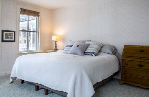Waitsfield Other | Waterfront, Swimming Hotspot, Private Down Town Location, Farmhouse