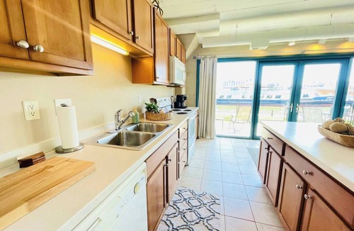 Sandusky Condo | Waterfront W/Patio Stunning Views of Cedar Point!