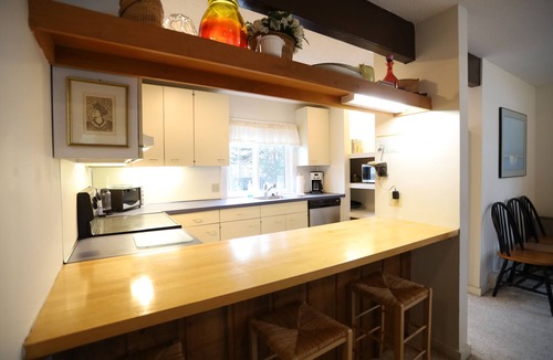 Waterville Valley Condo | Waterville Valley Vacation Condo close to Town Square and Free Shuttle to Ski Area! (SS6V)