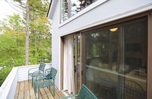 Waterville Valley Condo | Waterville Valley Vacation Condo close to Town Square and Free Shuttle to Ski Area! (SS6V)