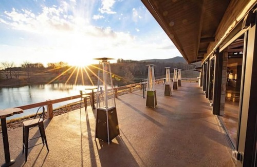 Fincastle Cabin | Weddings at Preserve at Crooked Run