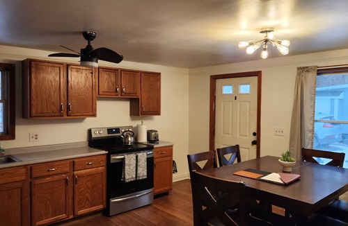 Franklin House | Welcome to the Webster Place! A Charming 3-bedroom house in fabulous Franklin.