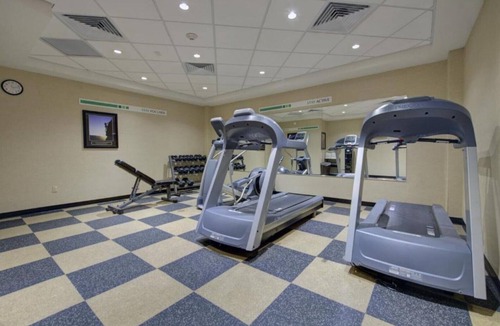 Plainview House | Whether working or relaxing, our room is the perfect place to revive and stay!