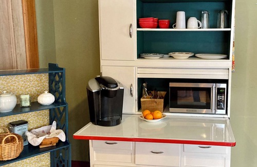 North Hartland Bed & Breakfast | Whimsical Vermont Farmhouse – Cozy, Inspiring & Close to Nature