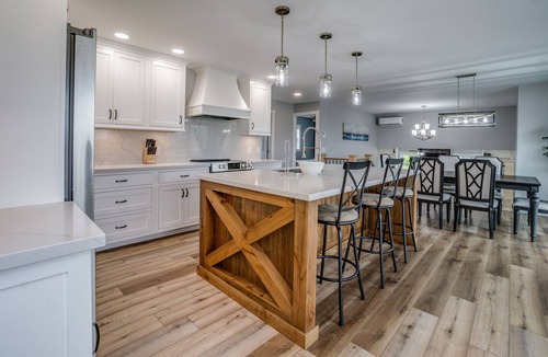 Town of Jerusalem House | Whispering Vines: rural home set in a vineyard