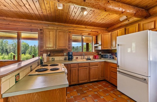 Dalton Cabin | White Mountains Log Cabin with Amazing Views