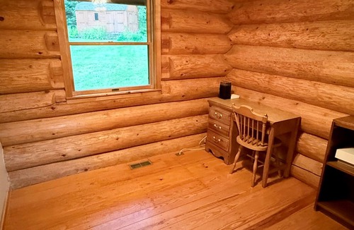 Dalton Cabin | White Mountains Log Cabin with Amazing Views