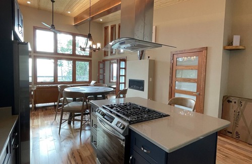 Apple Ridge Cabin | Wild Thing - Blowing Rock, Hot Tub, Big Views, NEW