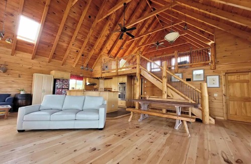 Alpine Cabin | Wild Wind Lodge with beautiful woodwork and views
