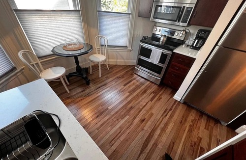 Willard Apartment | Willard Beach: Cozy Apartment with a King Size Bed