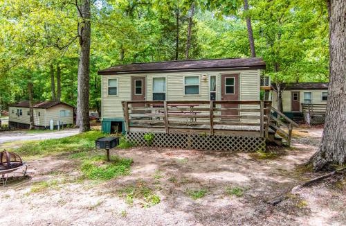 Stonehouse Other | Williamsburg Camping Resort 28 ft. Park Model 11