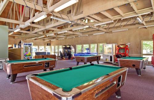Stonehouse Other | Williamsburg Camping Resort 28 ft. Park Model 11