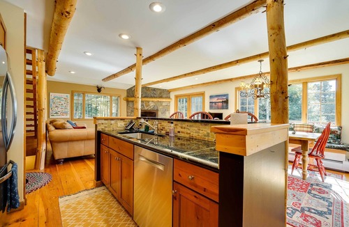 Winhall House | Winhall Home w/Deck + Views, 6 Mi to Ski Slopes!