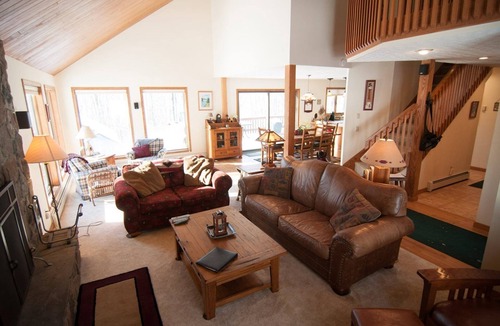 Old Timberline House | Wintercadence - 233 Ridge RoadnnWintercadence - Lake Privileges! Hot Tub! Open Concept Living!