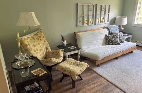 Eastern Vermont Apartment | Wonderful and cozy 2-bedroom apartment with WiFi in Morristown