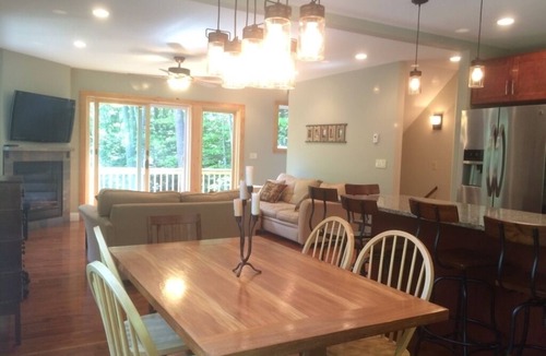 North Conway House | Wooded retreat - close to North Conway village, restaurants & activities