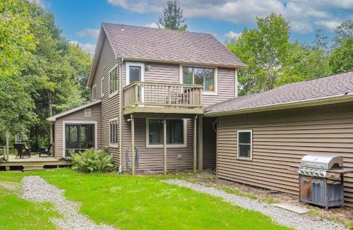 Edinboro House | Wooded Retreat on 5 Acres 6 Mi to Edinboro Lake!