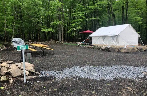 Circleville House | Woodsie - best glamping experience Middletown ny