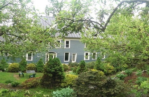 Chester House | Work, Ski, Relax - Big Restored 1860s Farmhouse