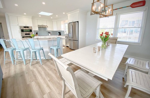 Shell Island House | You may overlook the ocean at Ocean Perch, but don’t overlook the decor!