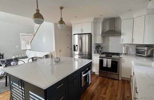 Montauk House | Your home away from home! Recently renovated and close to Ditch, Downs and Town!