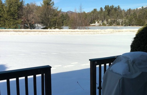 North Woodstock House | Your home away from home for the winter.