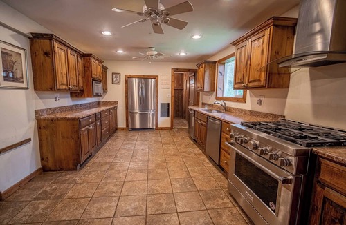 Stephentown House | *Your Own B&B* Su