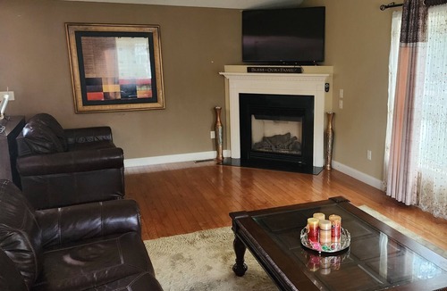 Fitchburg House | ZIMLADY PEACEFUL DWELLINGS. CLEAN QUEIT & PEACEFUL RESIDENCE