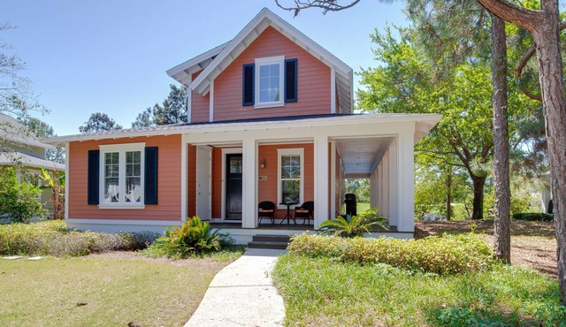 Laurel Grove Cottage, 2 GOLF CARTS, Beach Tram, Back Porch, Pool and Hot Tub.