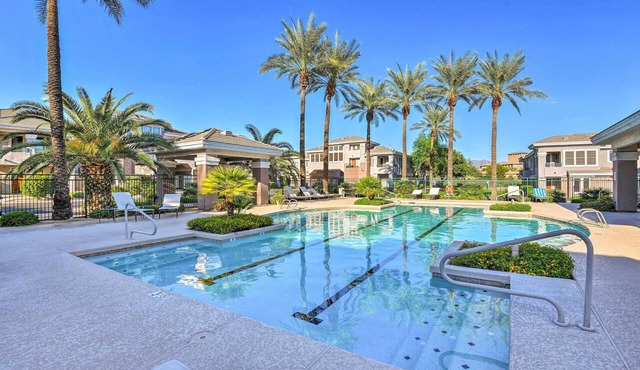 Pool, Balcony & Golf Course Views: Scottsdale Gem