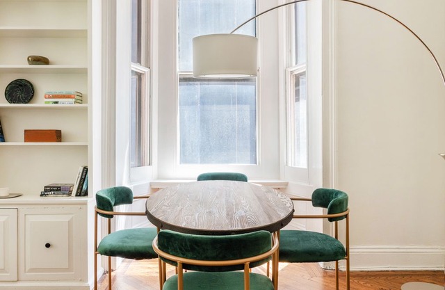 2 Bedroom APT in Beautiful Brooklyn Heights