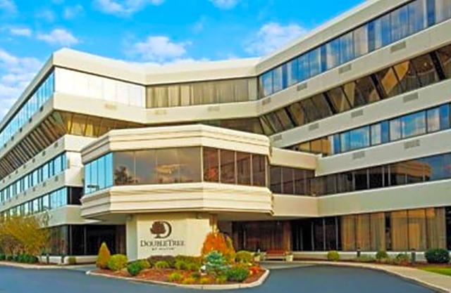 3-Star Hotel ∙ DoubleTree by Hilton Boston-Rockland