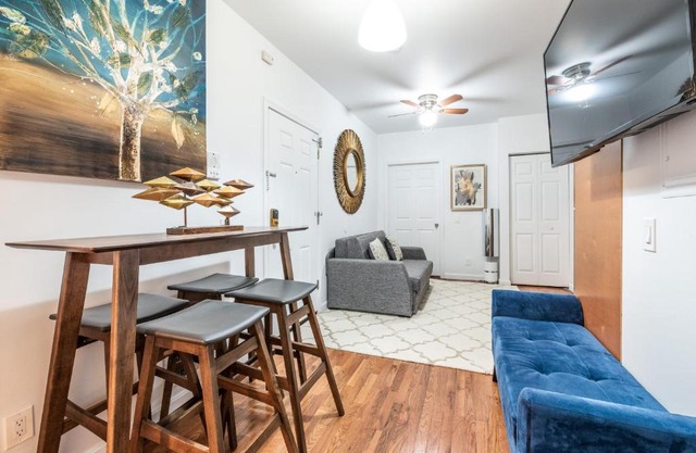 3BEDROOMS / 2BATH / FEW MIN TO NYC