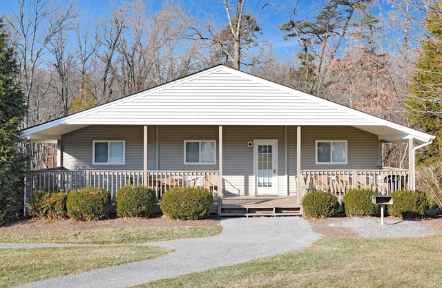 4 Bedroom/4Bath Cottage