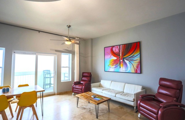 9th Floor Luxury Oceanfront Condo