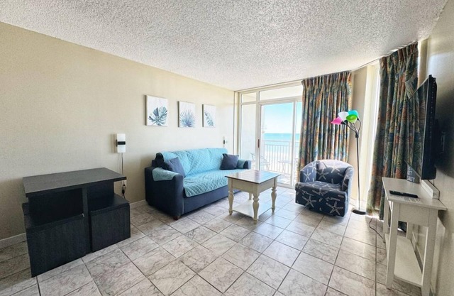 Atlantica OceanFront 1BR Condo 🏖️