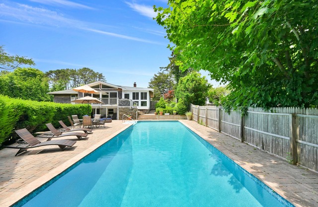 August Discount! Southampton Gem House