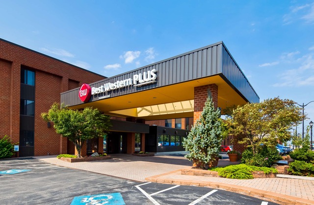 Best Western Plus Oswego Hotel and Conference Center