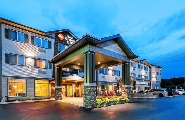 Best Western PLUS Vineyard Inn and Suites