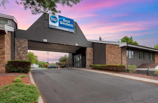University Inn 