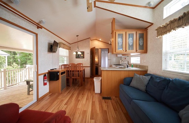 Bethpage Three-Bedroom Cottage 21