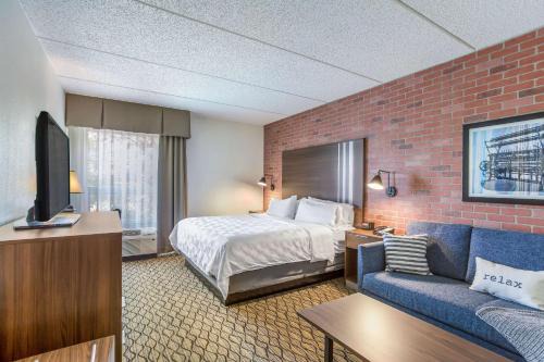 Burrstone Inn Hotel 