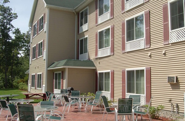 Country Inn & Suites by Radisson, Lake George (Queensbury), NY