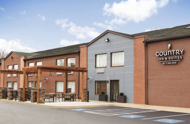 Country Inn & Suites by Radisson, Dahlgren-King George, VA