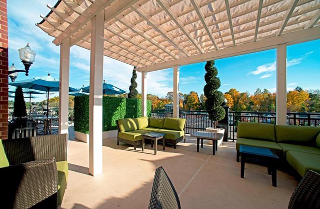 Courtyard Saratoga Springs