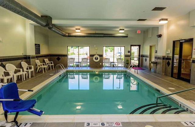Hampton Inn and Suites Jamestown