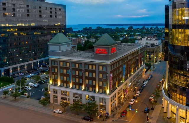 Hampton Inn & Suites Buffalo/Downtown